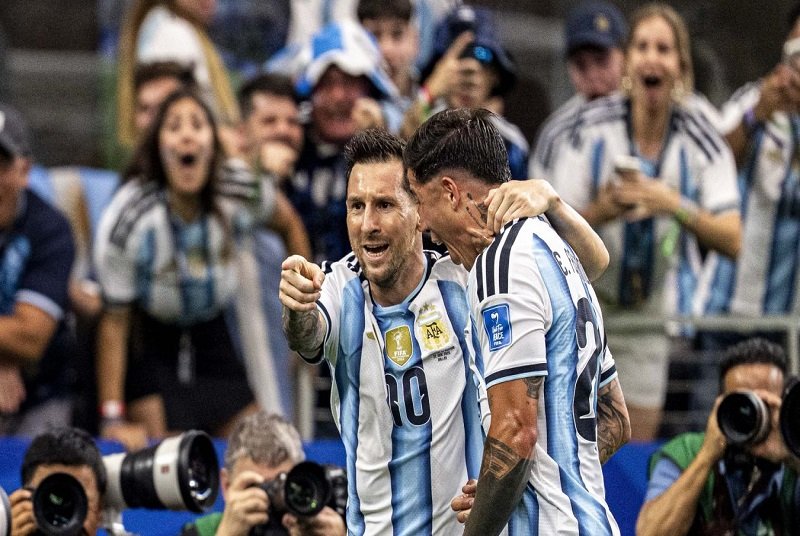 You are currently viewing Messi bat un record et envoie l’Argentine en 16es de finale
